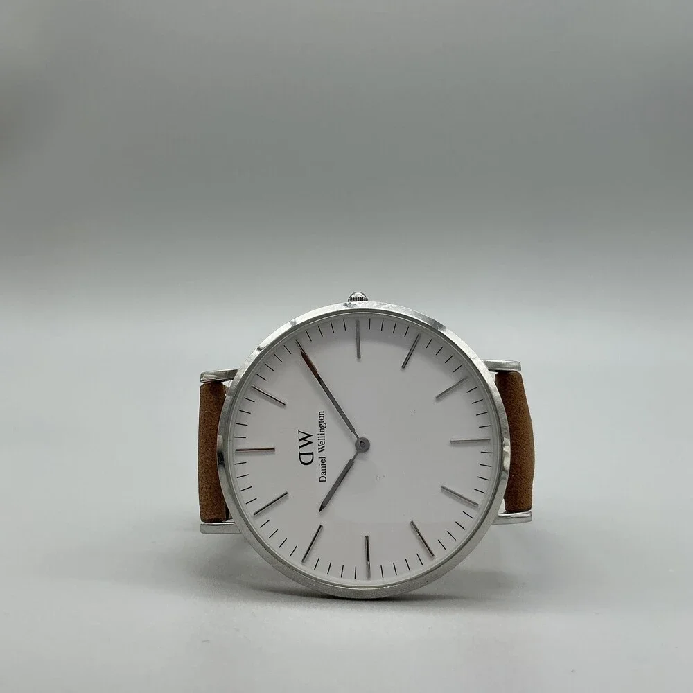 Daniel Wellington Mens Watch 41mm White Dial Brown Leather Classic New Battery